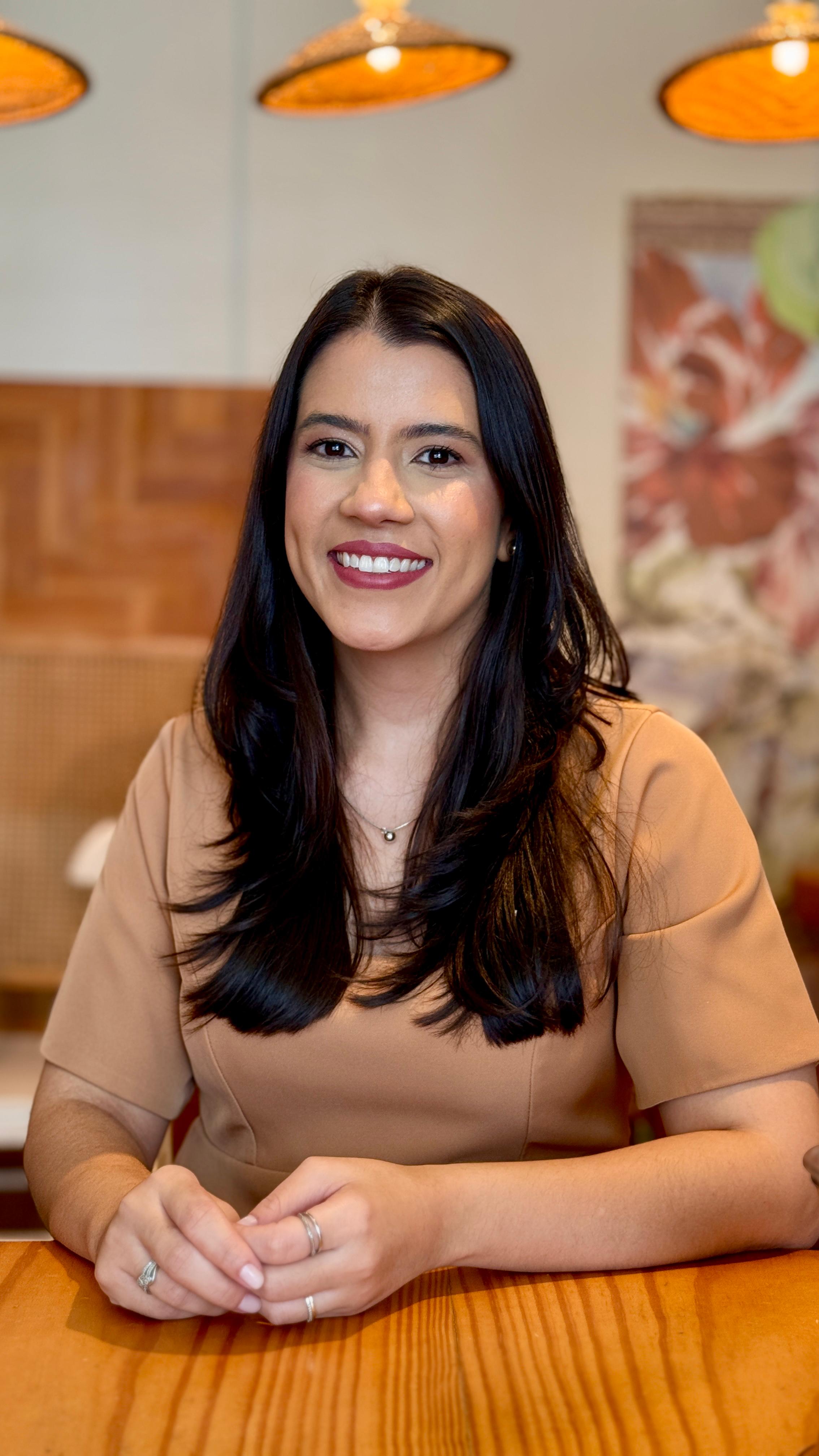 Foto profissional da psicóloga Sara Bastos